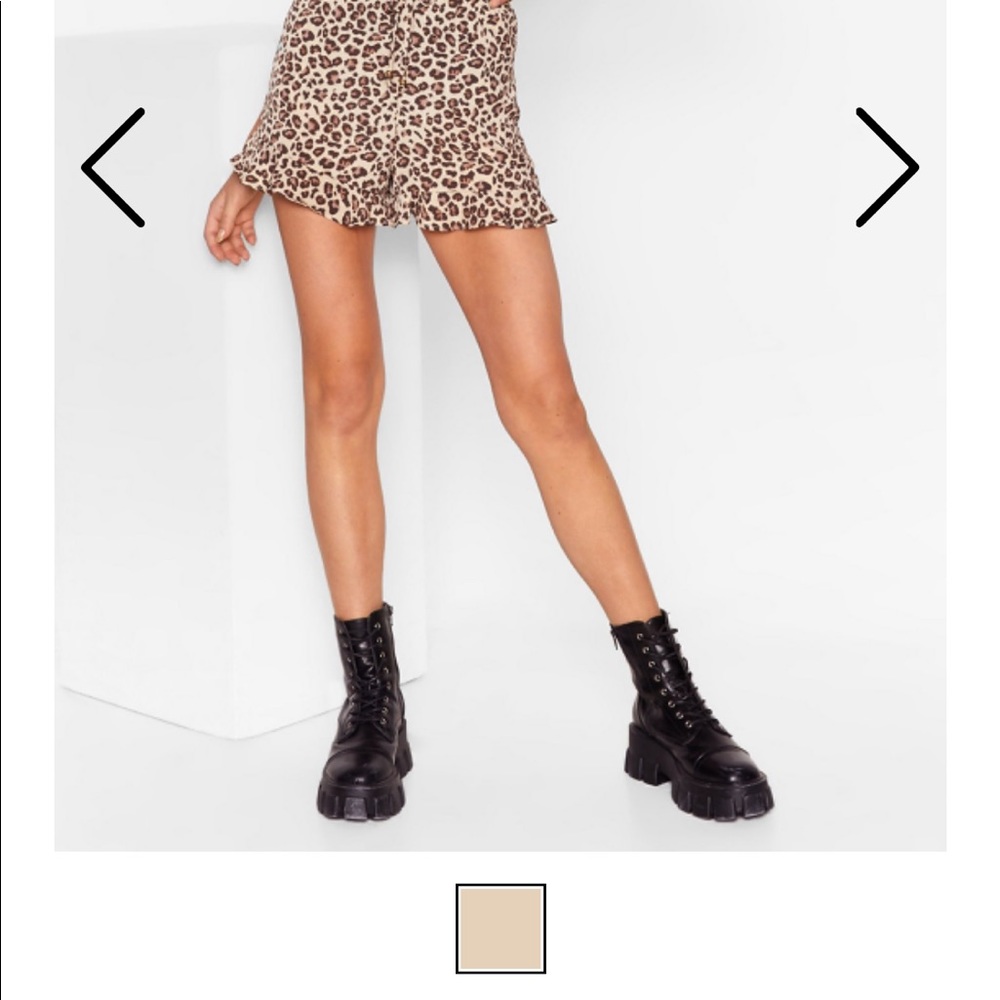 NWOT Nasty Gal Leopard Ruffle Shorts, size 6